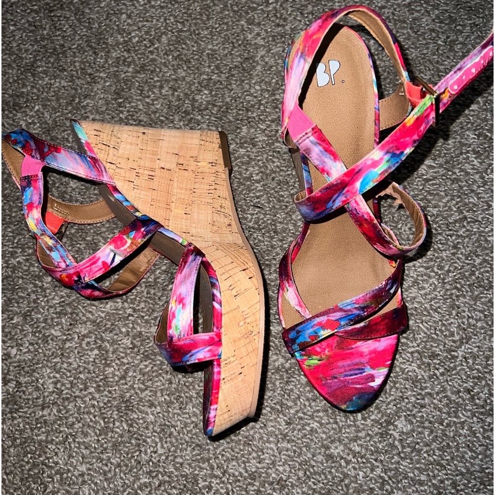 Colorful Wedges - Picture 3 of 8